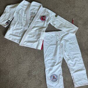 White Jiu Jitsu Gi uniform  Luiz palhares association esta blished 1084